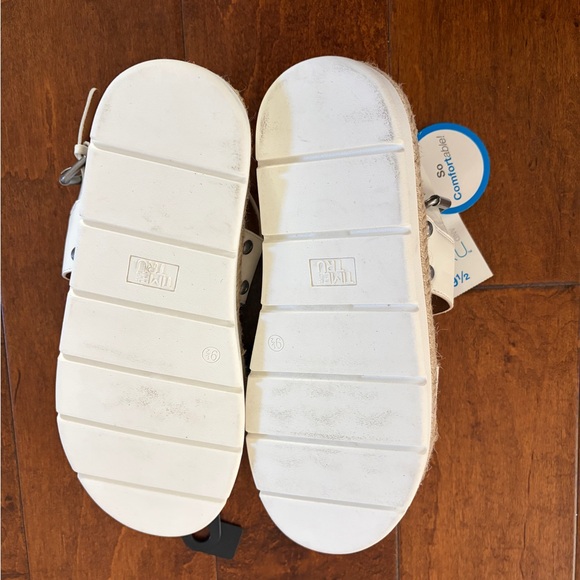 ❤️Time and Tru White Platform Espadrille Sandals New size 9.5 Comfort Flatform - Picture 5 of 10